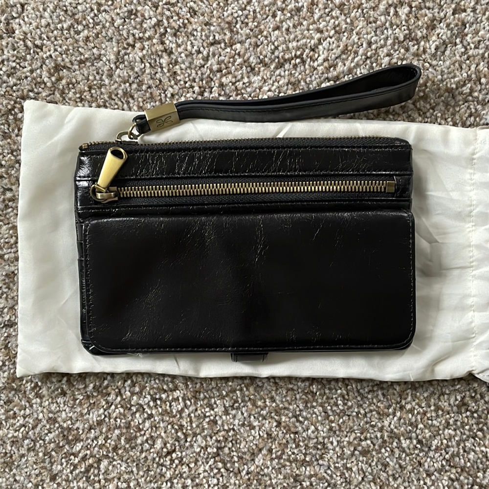 Hobo leather wallet wristlet